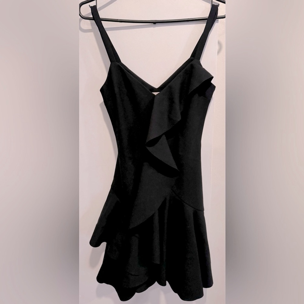CINQ À SEPT Mini Dress v-neck ruffle sleeveless black party cocktail lbd rare 0
